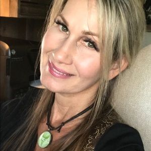 Meet your Posher, Sandee